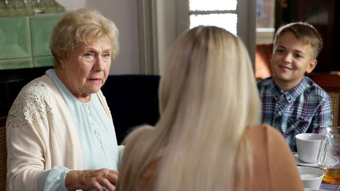 M jak miłość po wakacjach 2020. Dramat u Mostowiaków. Barbara straci ukochanego wnuka, tak jak Małgosię. Wywiezie go przybrana matka