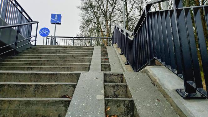 Strome schody przy ul. Arkońskiej