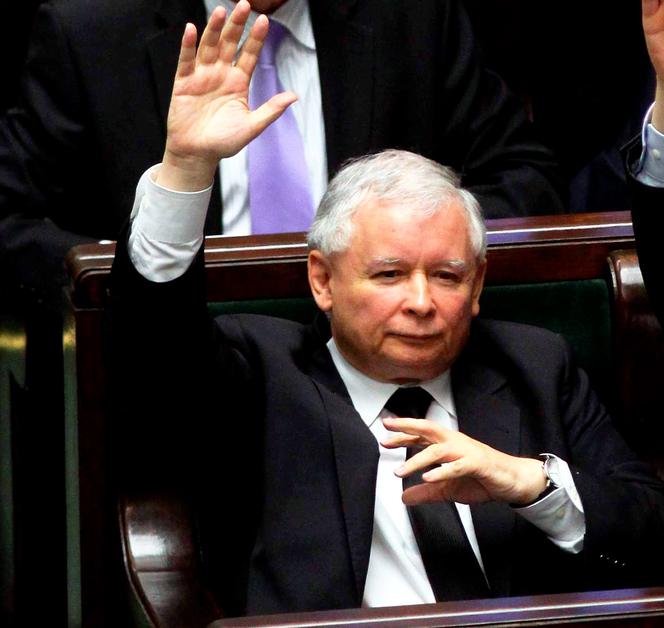 Kaczyński chciał podwyżek, ale wystraszył sie Polaków