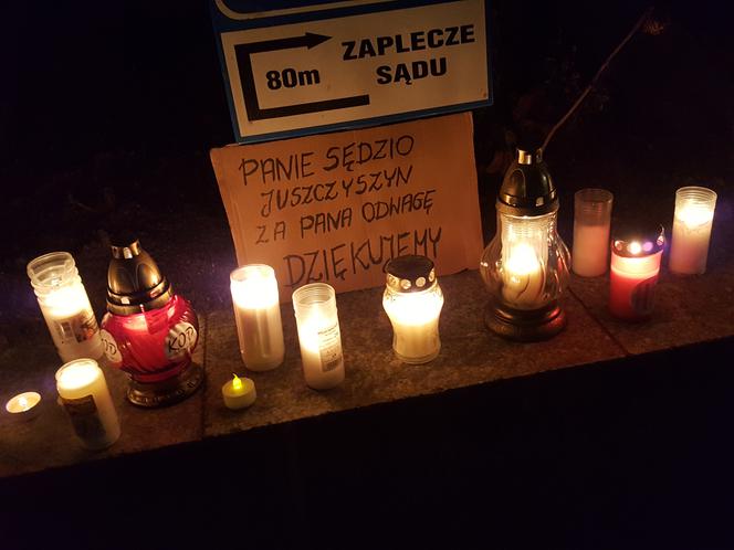 Zbigniew Ziobro zdegradował sędziego. W Olsztynie odbył się więc poparcia