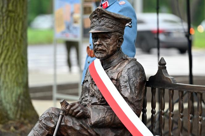 Ławeczka gen. Hallera
