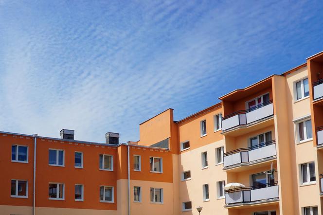 Sochaczew. Nie chcieli hałasów, teraz mają za swoje! Najdziwniejsza ławka w Polsce?