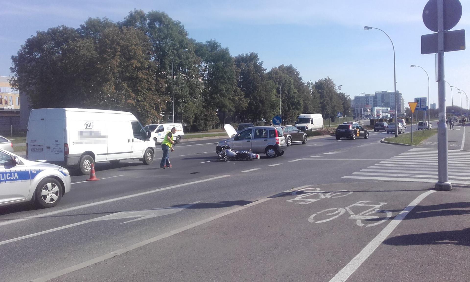 Uwaga kierowcy w Rzeszowie Wypadek przy Millenium Hall Są utrudnienia