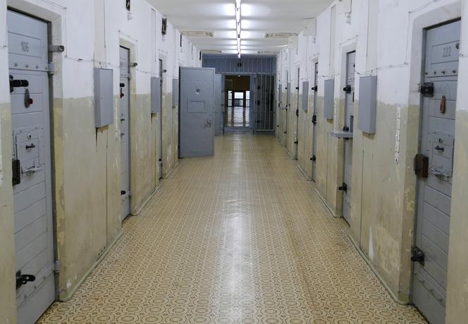 Mińsk Mazowiecki. Nałogowo włamywał się do sklepów. Kradł na potęgę! Rachunek powala z nóg