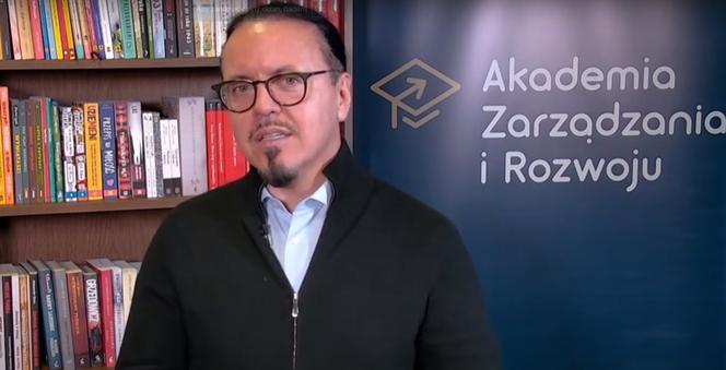 Zachować marzenia i przekładać je na rzeczywistość. Wojciech Balczun, menedżer i muzyk, dla Akademii Zarządzania i Rozwoju