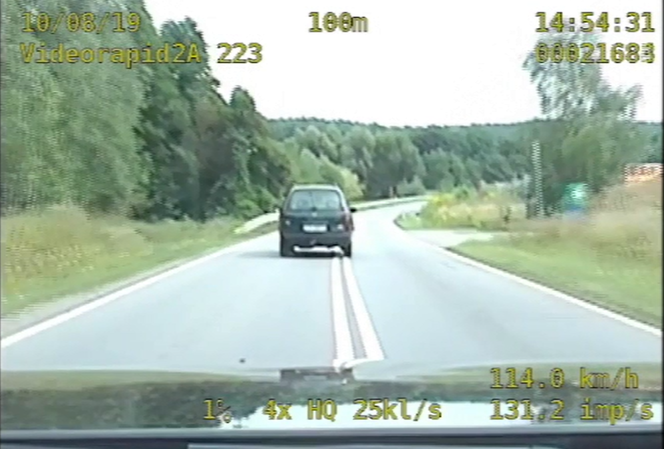 Kompletna bezmyślność za kierownicą opla. Policjanci z grupy SPEED w akcji!