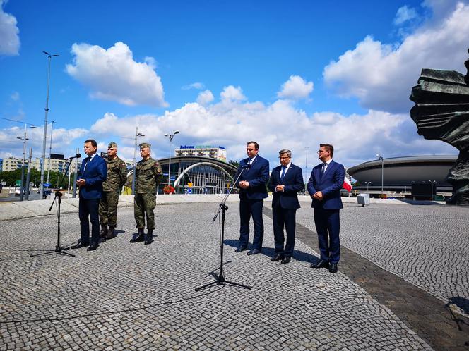 Mariusz Błaszczak w Katowicach. Minister zapowiedział wielką defiladę wojsk w Katowicach