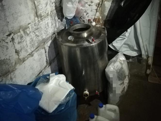 Wpadł chemik i fabryka narkotyków