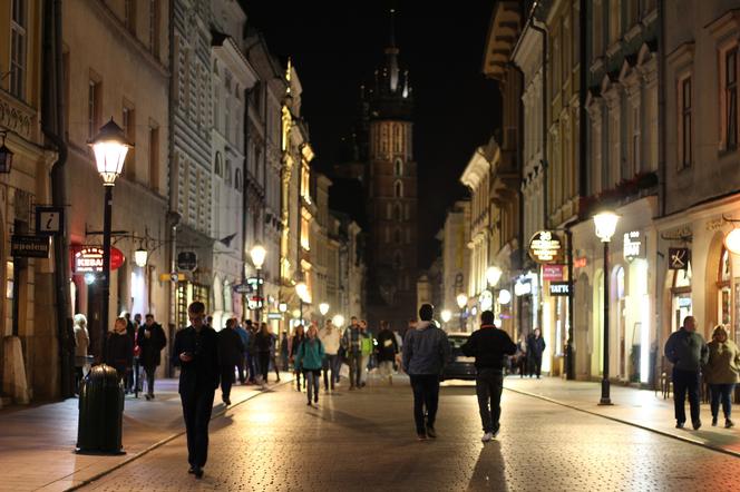 Ktoś napastuje dziewczyny w Krakowie