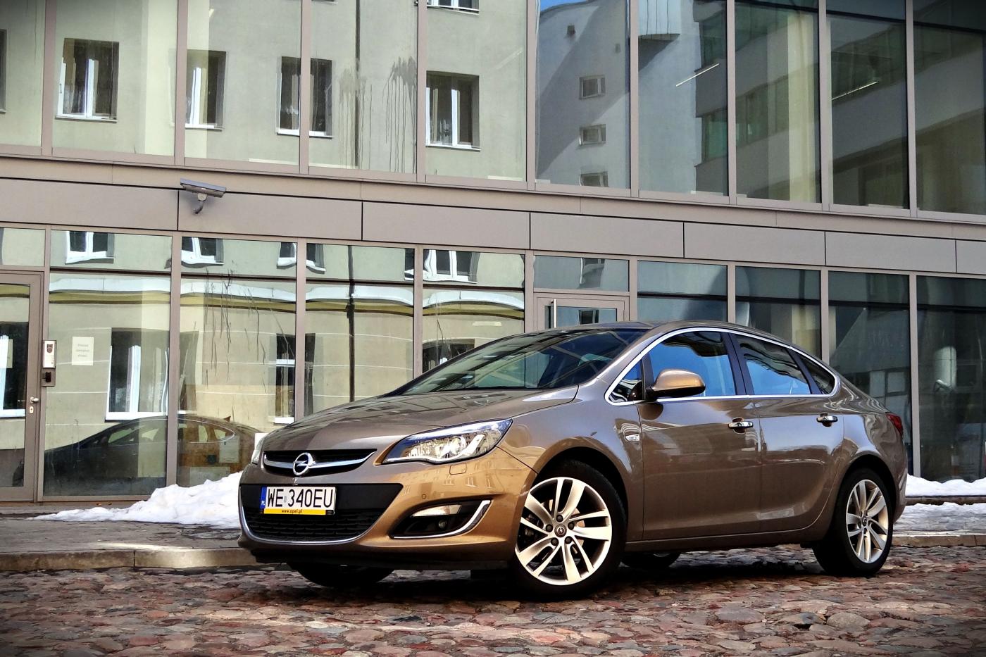 Opel Astra Sedan 17 Cdti Test Opinie Zdjęcia Dziennik Dzień 1