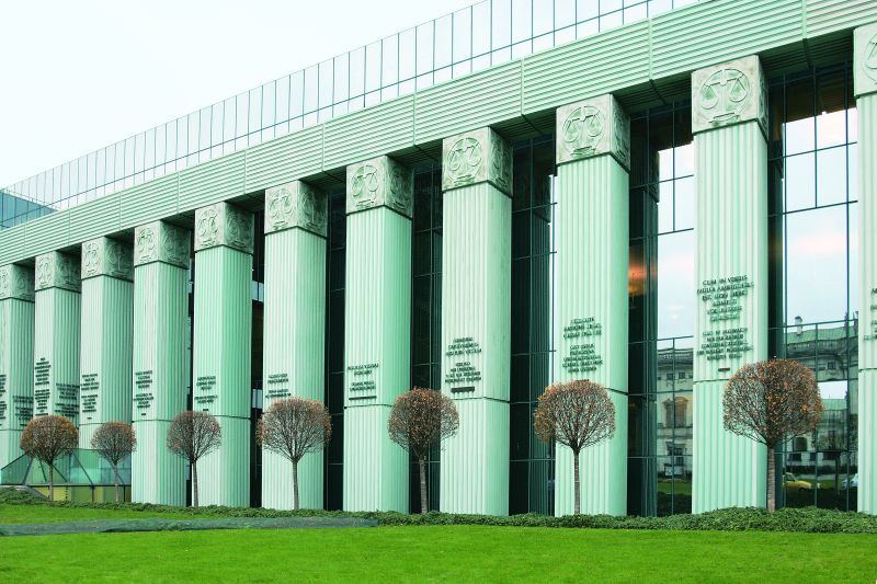   Supreme Court in Warsaw 