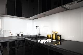 Szkło w kuchni nad blatem. Inspiracje