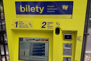 Unijne pieniądze na biletomaty w Toruniu. Są montowane na kluczowych przystankach