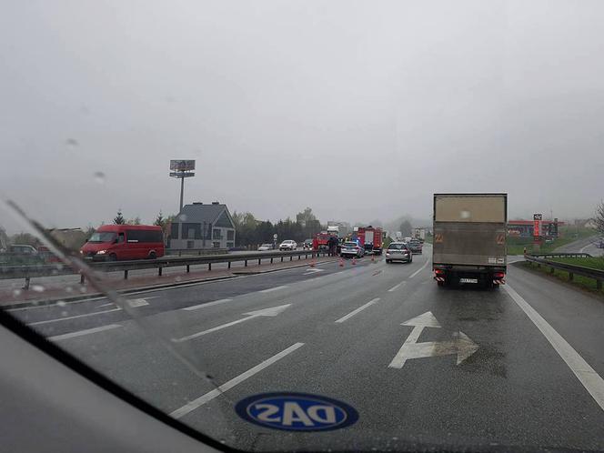 Wypadek w Mogilanach: Utrudnienia dla kierowców na zakopiance [ZDJĘCIA]