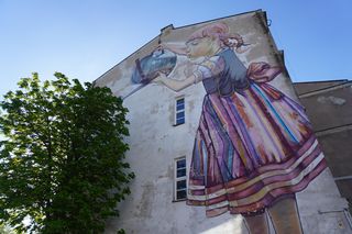 Mural Dziewczynka z konewką