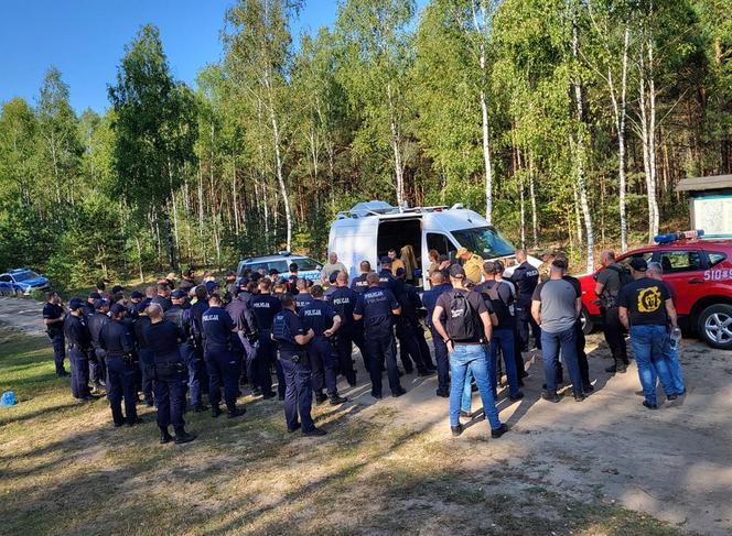 Tajemniczy biały bus stoi za zaginięciem Jowity Zielińskiej?! Przerażające informacje. "Był widziany w dniu zniknięcia 30-latki"