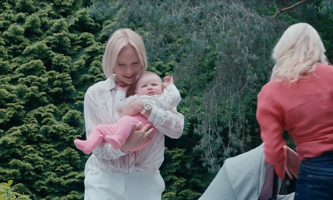 M jak miłość odc. 1876. Dorota (IwonaM jak miłość odc. 1883. Dorota (Iwona Rejzner), Dorotka (Klara Madeńska), Jagoda (Katarzyna Kołeczek) Rejzner), Dorotka (Klara Madeńska)