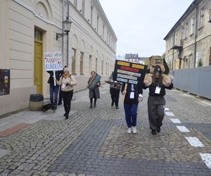 Wielki marsz adopciaków w Radomiu