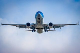 Globalne paraliże w lotnictwie po ataku Izraela na Iran. Linie lotnicze odwołują i przekierowują loty