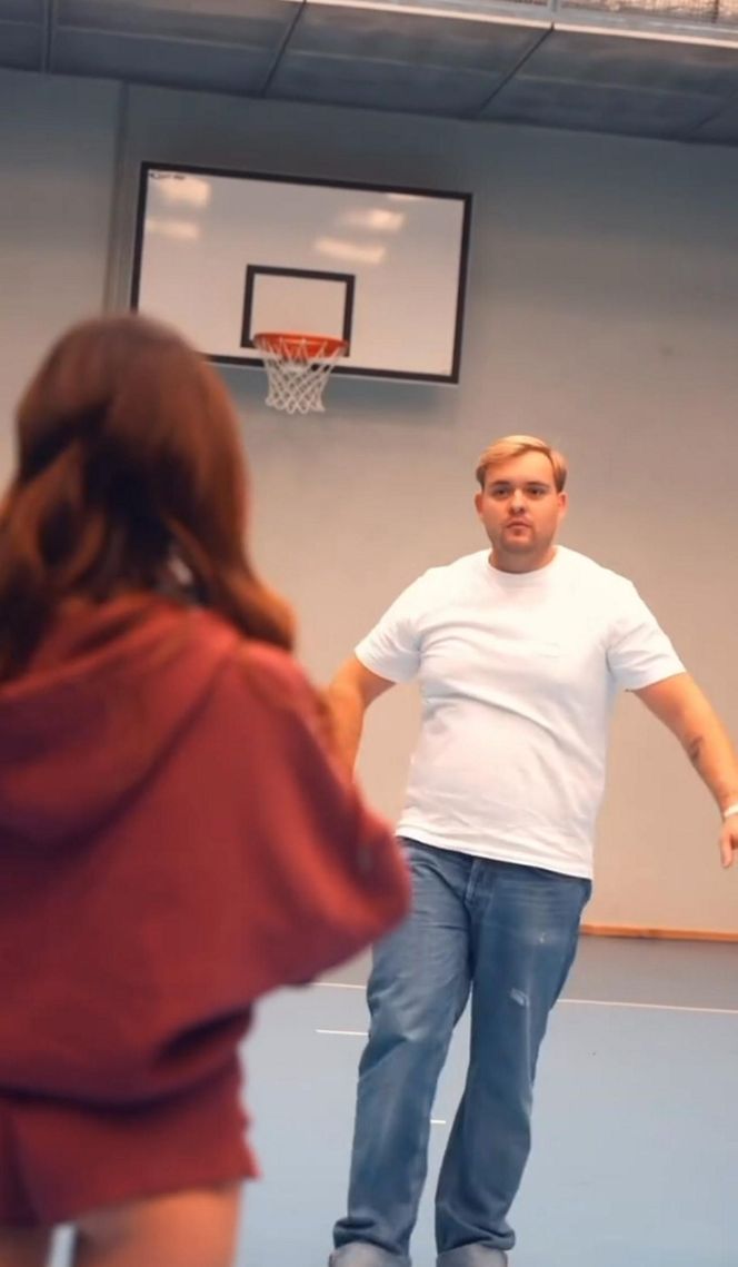 Roxie Węgiel grała w kosza na słynnej arenie