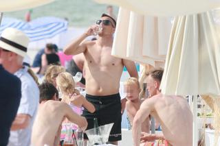 Sławomir Peszko na plaży