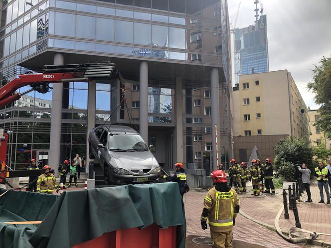 Ćwiczenia strażaków, strażników i policji w Warszawie