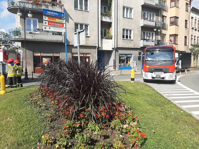 Wypadek w Nowym Sączu! Osobówka zderzyła się ze skuterem