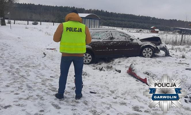 Tragedia na drodze. Nie żyje 49-latka. Zginęła po czołowym zderzeniu dwóch aut