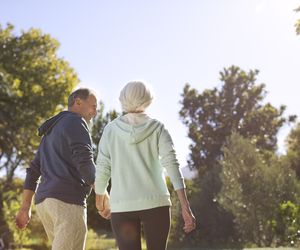Eksperci wyliczyli, ile kroków dziennie musisz robić, żeby uniknąć demencji. Mniej, niż sądziliśmy