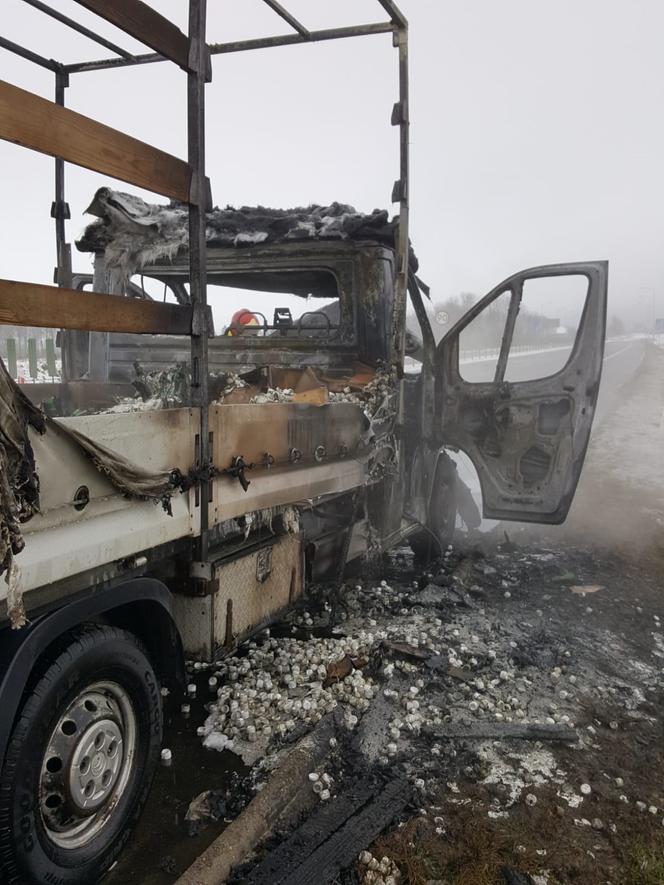 Pożar samochodu na obwodnicy Szczecinka