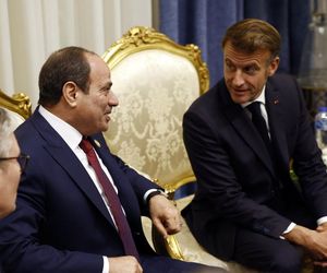 Emmanuel Macron i Donald Trump w Sharm el-Sheikh