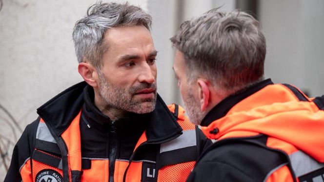 Na sygnale odc. 705. Wiktor (Wojciech Kuliński), Benio (Hubert Jarczak)