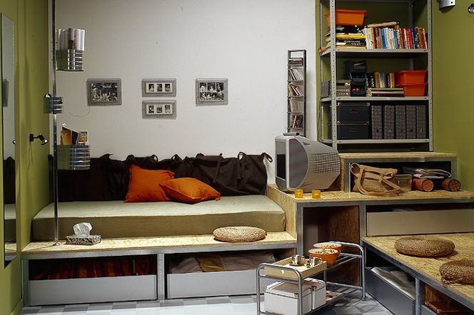 Sypialnia, salon, miejsce do nauki. Wszystko w pokoju nastolatka łączy pomysłowy podest