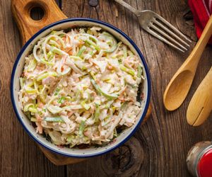 Ten jeden składnik odmieni twoją surówkę z pora. Pasuje do każdego dania