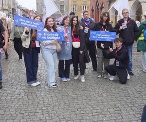 Kortowiada 2025. Studenci nie zawiedli. Zobacz najlepsze przebrania z Parady Wydziałów!