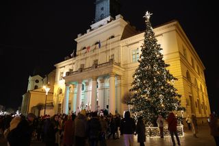 Lublin gotowy na święta! Dekoracje już zdobią miasto. Zdjęcia