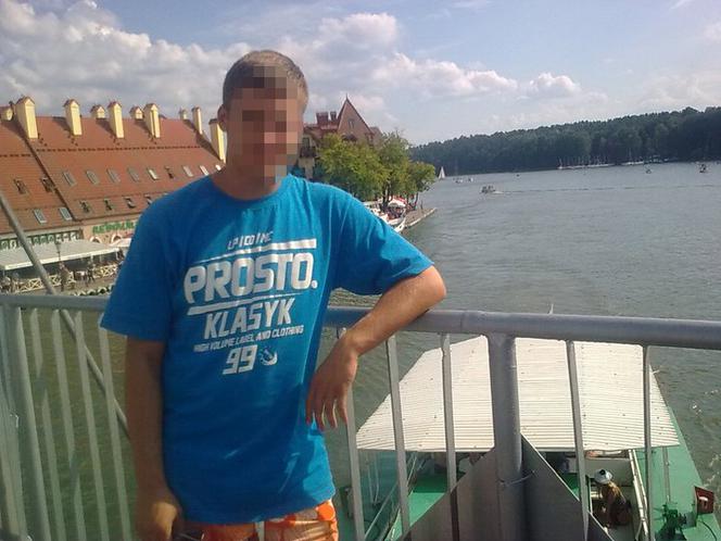 Policjanci rozjechali motocyklistę w lesie