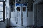 Opuszczony szpital wojskowy na Podkarpaciu. Sceneria jak z horroru [ZDJĘCIA]
