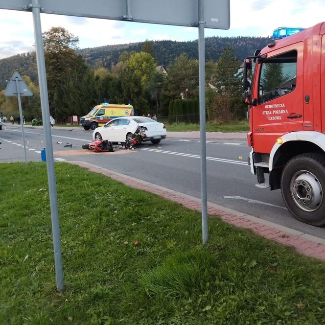 Koszmarny karambol pod Nowym Sączem. Jednoślad złamał się jak zapałka