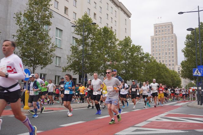 Uczestnicy Maratonu Warszawskiego 2025