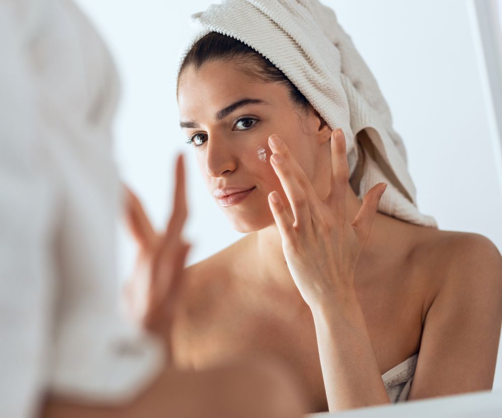 Blizny po trądziku. Jak pozbyć się przebarwień i blizn potrądzikowych?