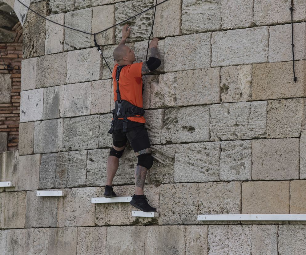 Damian Janikowski w Fort Boyard