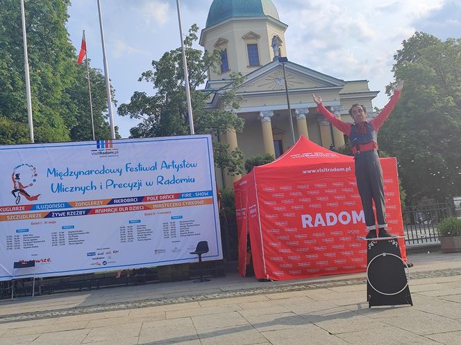 XIV Międzynarodowy Festiwal Artystów Ulicznych i Precyzji