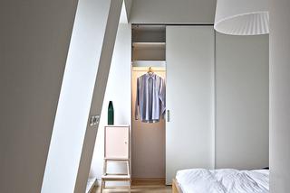 Biała sypialnia w stylu nowoczesnym