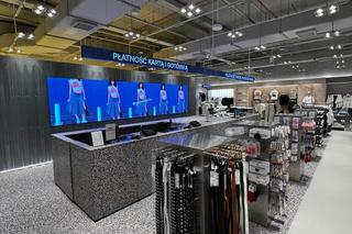 Znany sklep odzieżowy wprowadził kasy samoobsługowe. To prawdziwa rewolucja i pierwszy taki sklep w Polsce