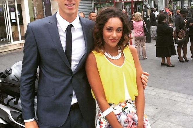 Piękna Sabrina daje mu siłę