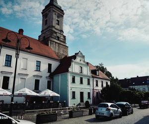 Rynek w Byczynie w woj. opolskim