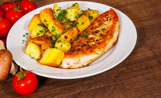 Smażona pierś kurczaka w 9 minut: łatwe i szybkie danie na rodzinny obiad