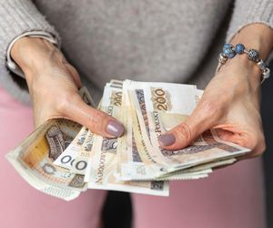 Zmiany w wypłatach 800 plus we wrześniu. Kogo zaskoczy przelew z ZUS-u?