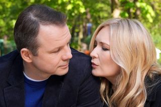 Barwy szczęścia odc. 3072. Karolina (Marta Dąbrowska), Bruno Stański (Lesław Żurek)